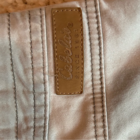 Cabelas Loose Baggy Khaki Pants - Picture 3 of 4